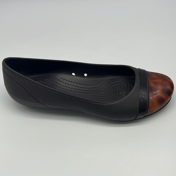 Crocs - Maryjane Brown Turtle Toe Cap Slip On Brown Flats Size 7 - Picture 5 of 11